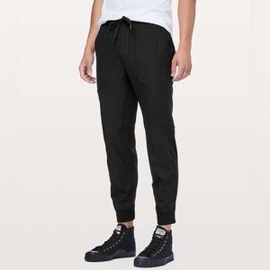 Lululemon ABC Jogger *Shorter 28" in Black